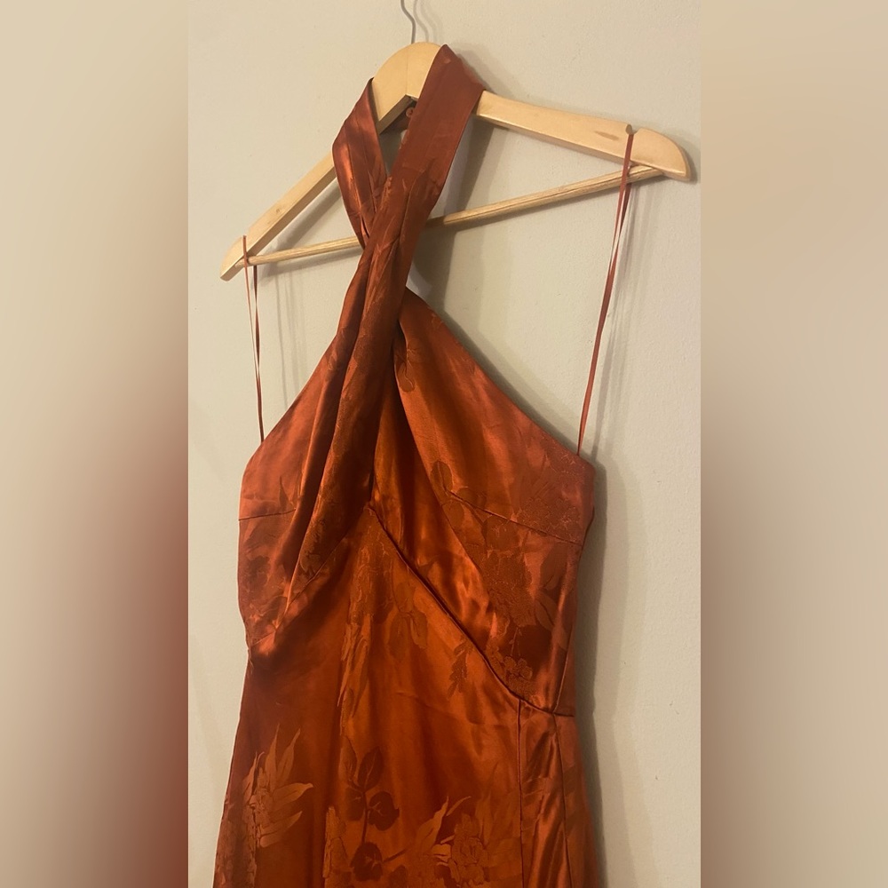 NWOT ASTR Marissa Dress Rust size M pristine condition - Picture 8 of 13